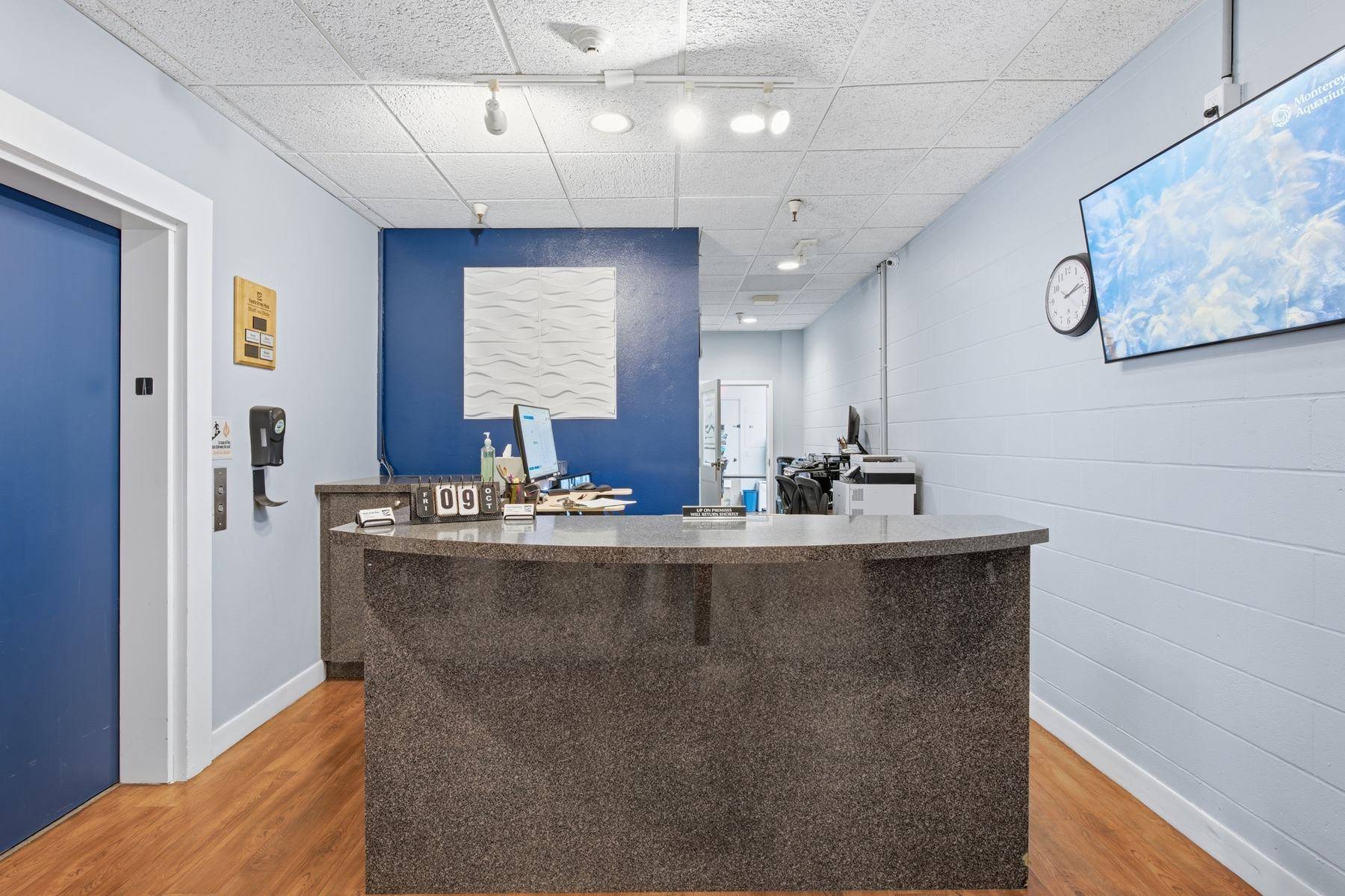 Pacific Grove Plaza front desk