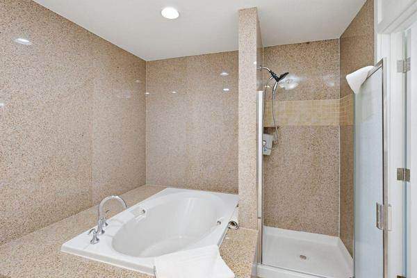 Jacuzzi tub and walk-in shower